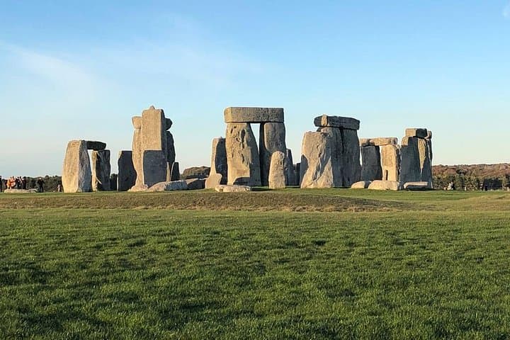 Full Day Tour Stonehenge and Windsor
