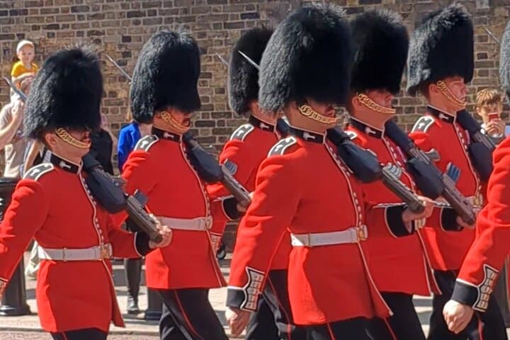 Guards outside St James Palace ©lauraland2024
