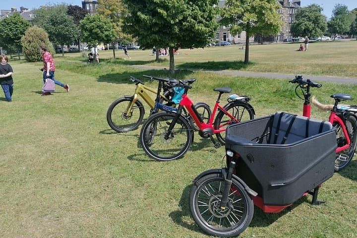 Stunning Edinburgh E-bike Tour max 10 people small group