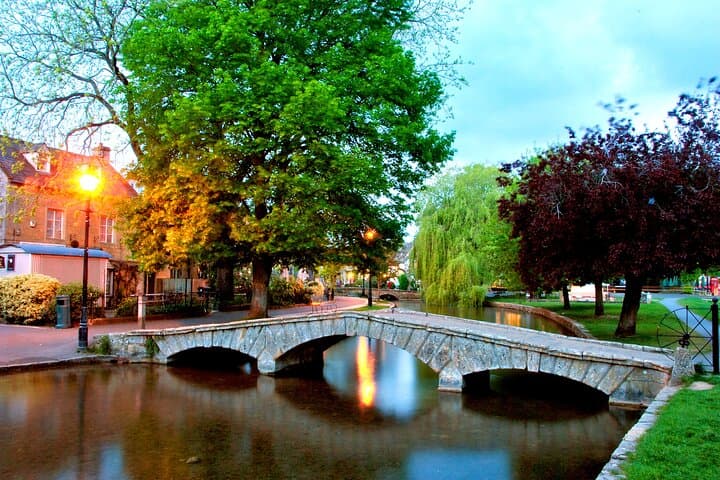 Cotswolds from London Private One-Day Tour by Car