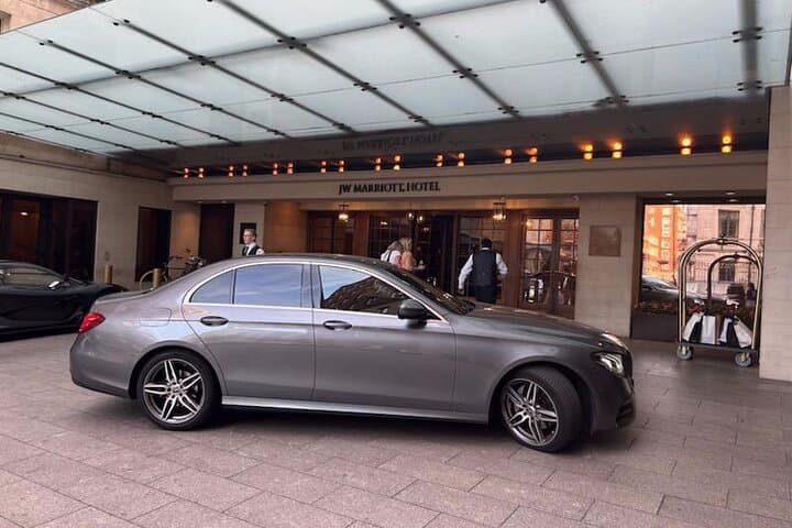 Transfer from Heathrow Airport to London hotel on private car