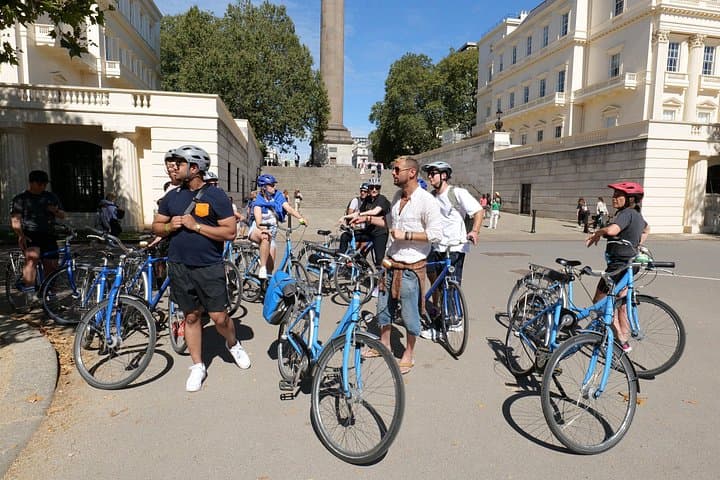 London Classic Landmarks Bike Tour with Local Guide
