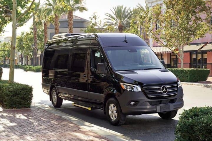 Departure by Private Minibus: London city to London LHR Airport