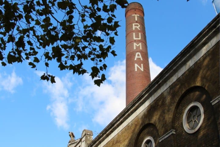 Shoreditch London Self-Guided City Walking Tour & Scavenger Hunt
