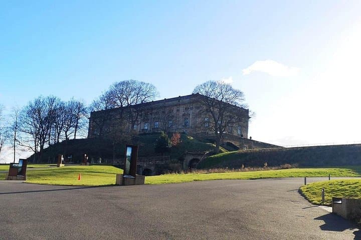 Maid Marian and Robin Hood Quest Experience in Nottingham
