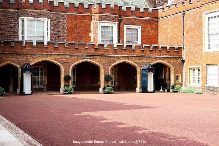 Royal London: Private Half-Day Tour with Horse Guards Parade