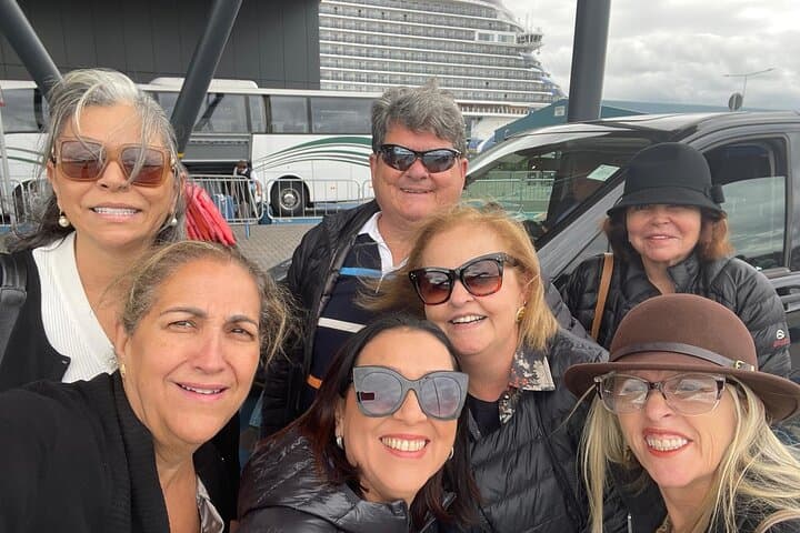 Private Transfer from Southampton to London via Stonehenge