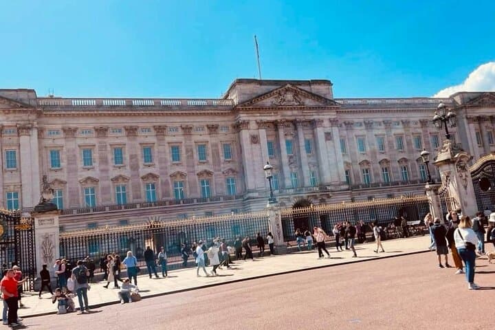 Stansted Airport to or from London - Private with Meet & Greet
