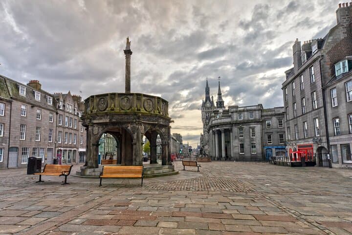 Art, History, and Hidden Gems of Aberdeen Private Walking Tour