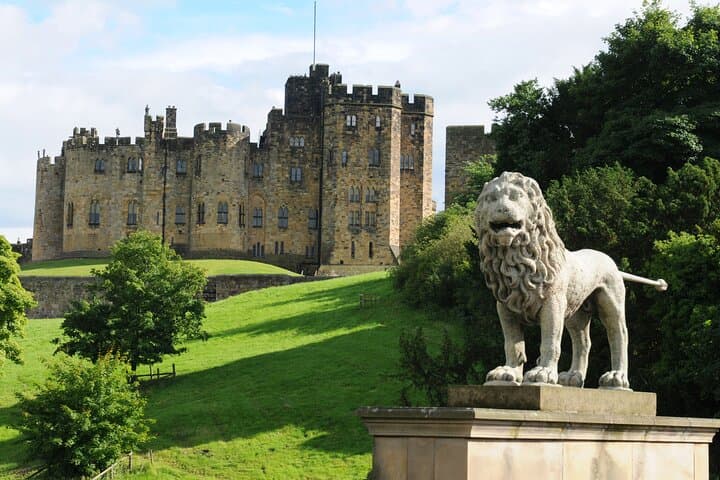 Private Heritage Walking Tour in Newcastle Old Town