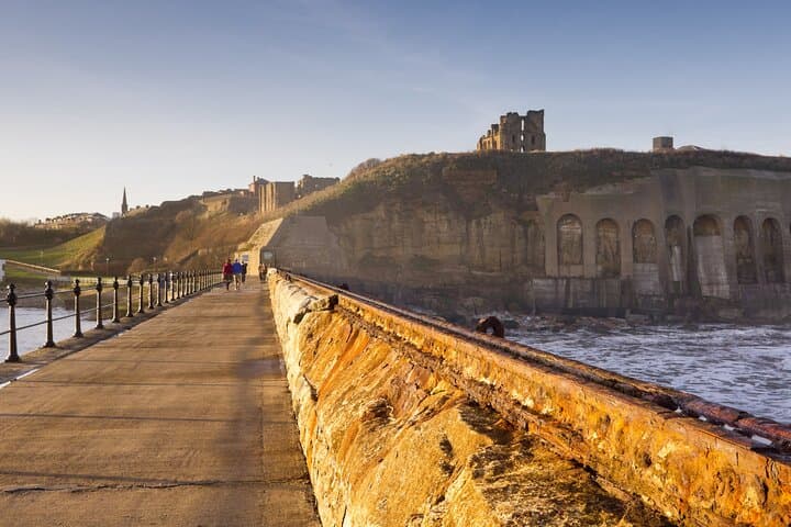 Private Cultural Coastal Tour from Newcastle Heritage Trail