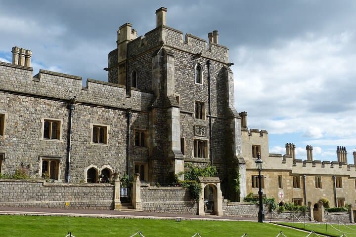 Windsor Castle Bath and Stonehenge Tour