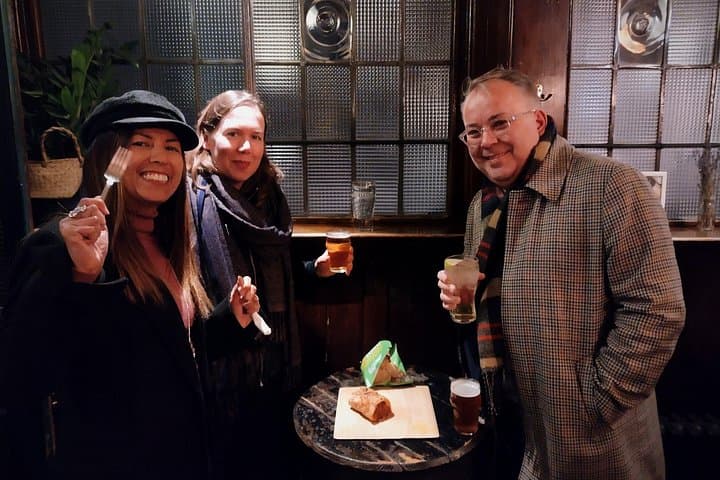 The Haunted Pubs of Old London: Small Group Tour