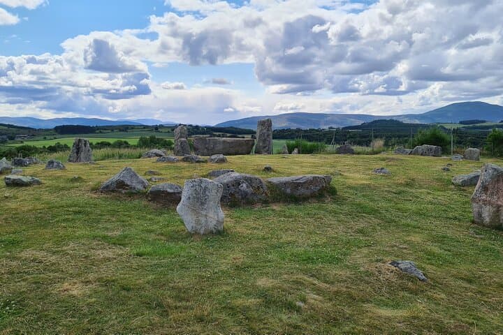 Tomnavarie Circle