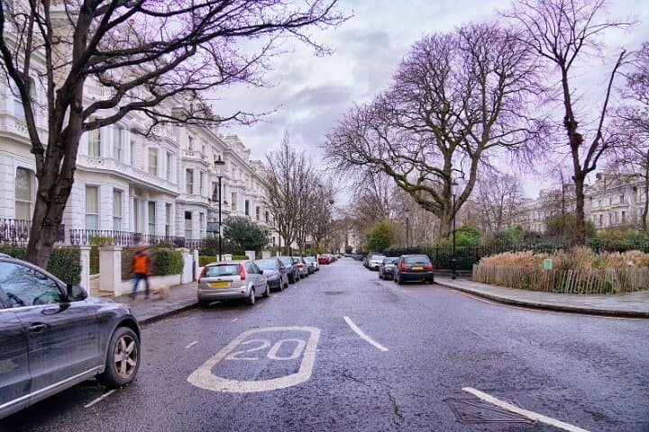 London: Notting Hill Self-Guided Walking Tour with an APP