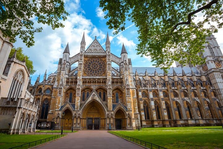 Westminster Abbey Reserved Entry, Big Ben & Buckingham Tour