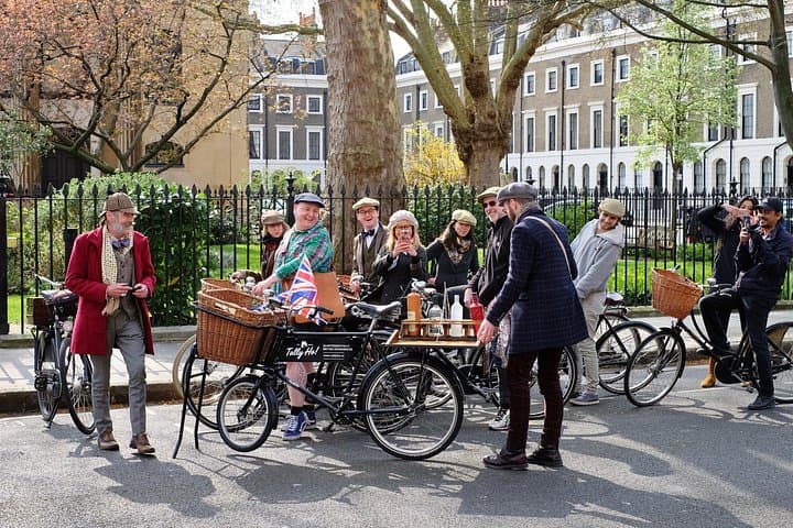 Private London Gin Safari: A Spirited, Juniper-Fuelled Jaunt