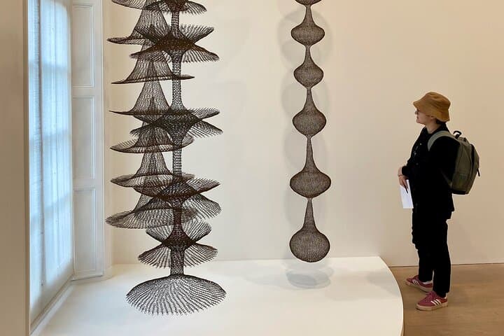 Private Art Galleries of London Mayfair with an Art Historian
