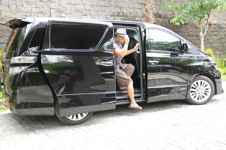 Bournemouth Airport BOH to Bournemouth - Arrival Private Transfer