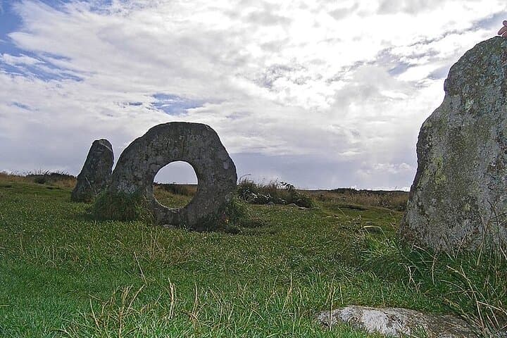 The Men an Tol.