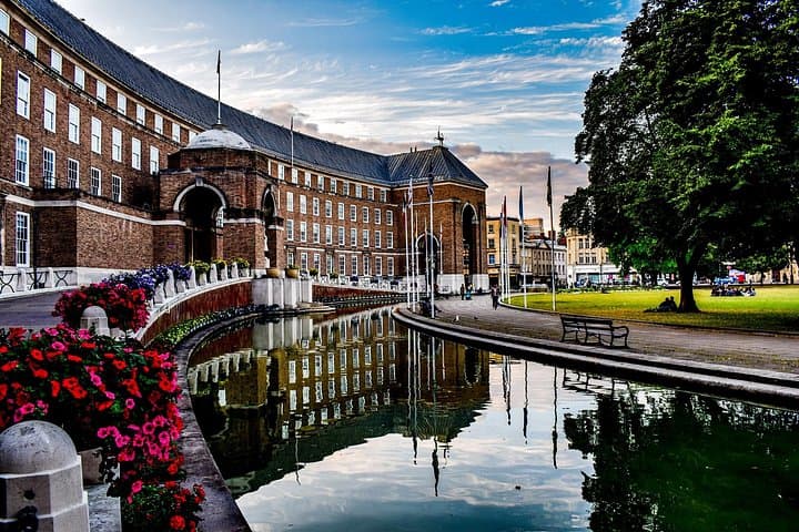 Private Historic Bristol Walking Tour Through Cultural Heritage