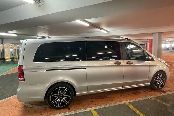 Private Airport Transfer from Edinburgh airport to Glasgow