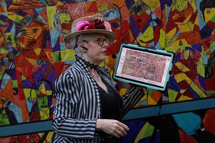 Showing photos