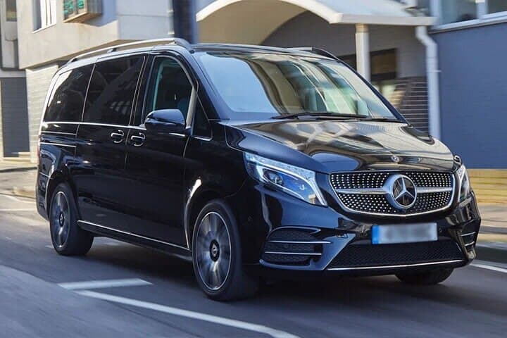 Departure from Central London to Heathrow Airport by Luxury Van