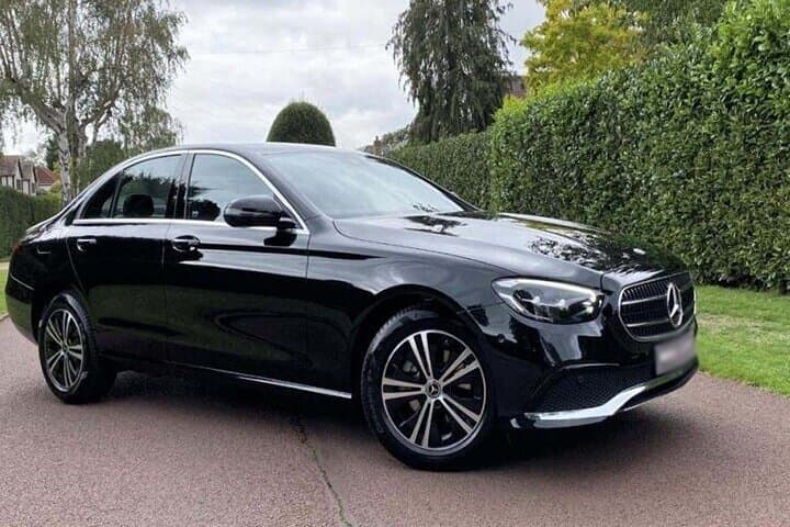 Private Transfer London City to London City Airport LCY by Sedan