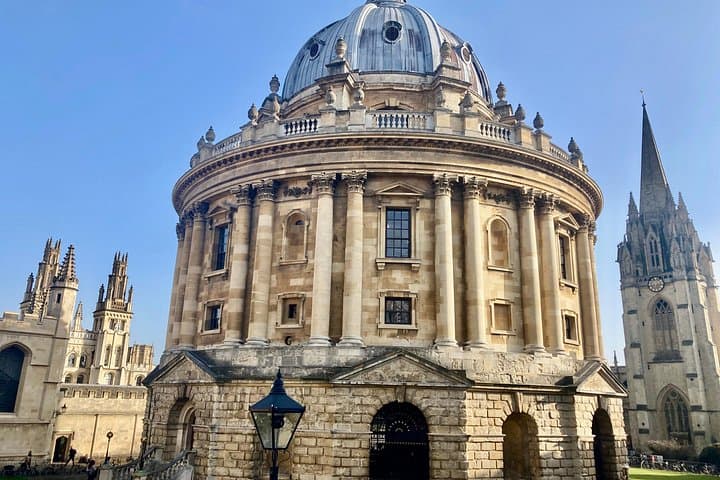 We will visit the world-famous Radcliffe Camera, here flanked by All Souls College and the medieval spire of the University Church.