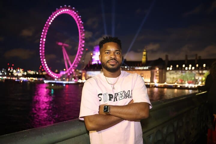 60-Minute Private Photoshoot Tour near Bigben and London Eye