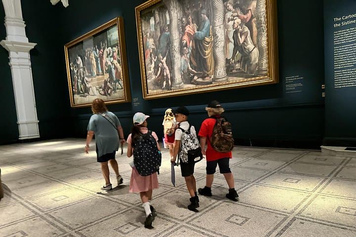 London V&A Museum and Kensington Gardens Tour for Kids