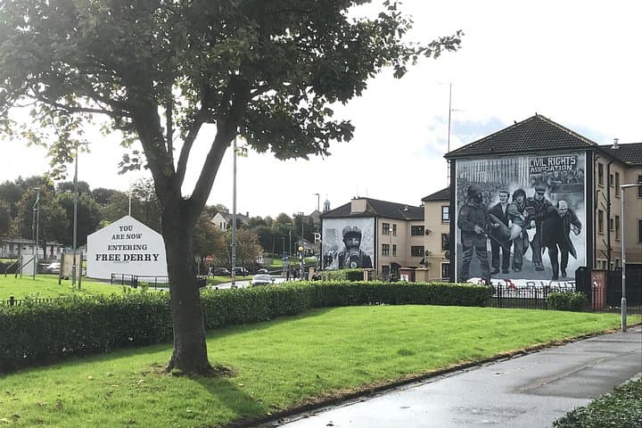 Derry City Private Walking Tour