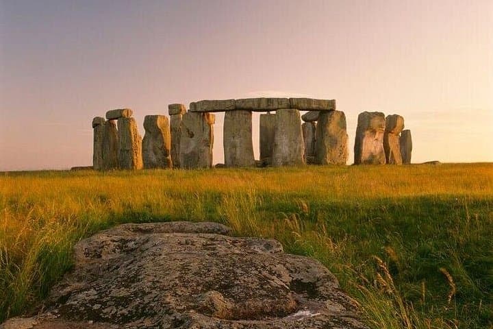 Private tour Stonehenge with expert archaeologist guide
