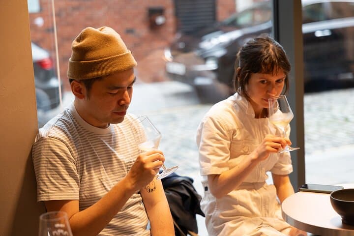 Four hour walking wine tasting tour of Manchester's best bars