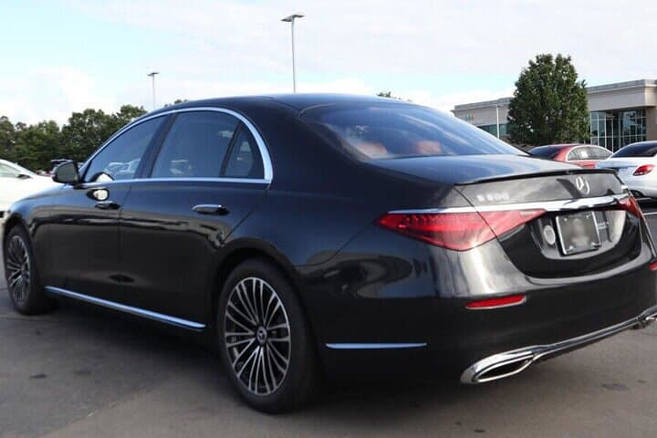 Departure from Edinburgh to Edinburgh Airport EDI by Luxury Sedan
