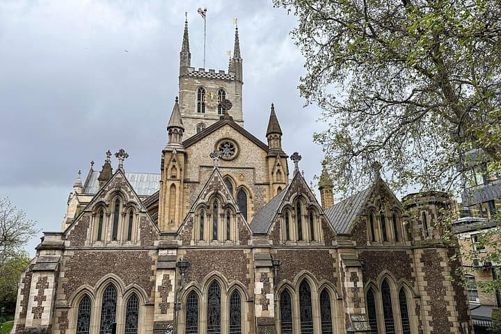 London Walking Tour: Self-Guided City Game