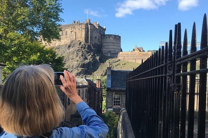 Glasgow: Privately Guided Day Tour of Edinburgh in Luxury Minivan