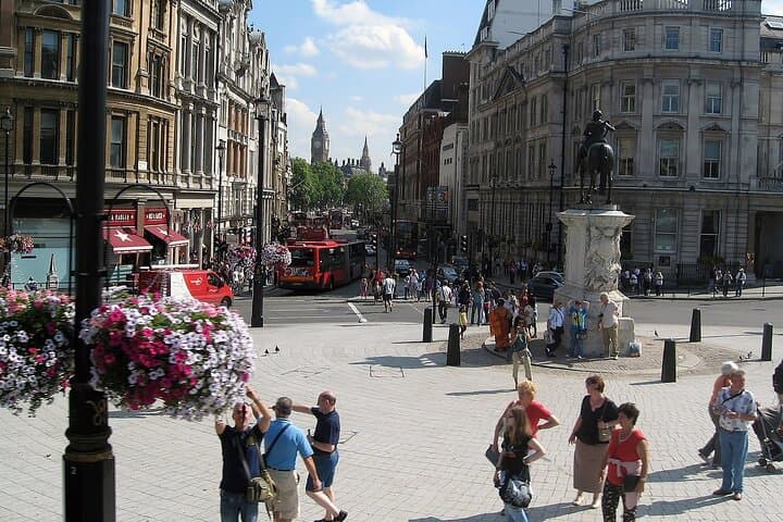 Full Day London Private Tour with Entry to Iconic Landmarks