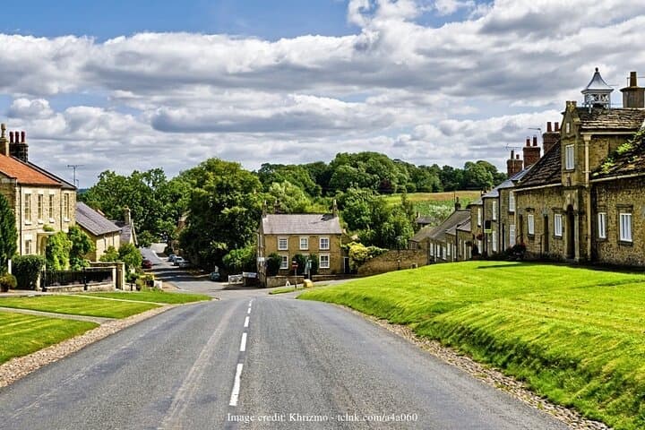 Bridgerton-Themed Castle Howard: Private Day Trip from York