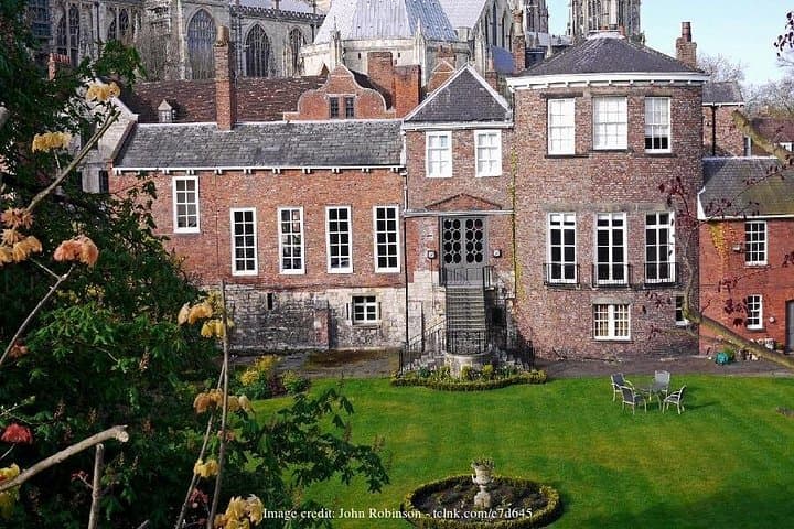 The Best of York Private Walking Tour: Landmarks & Hidden Gems
