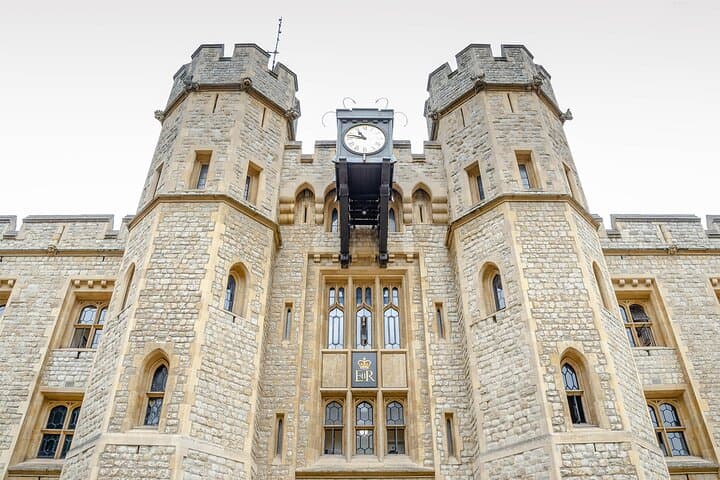 Private Guided Tour: Tower of London Including Tickets & Pickup