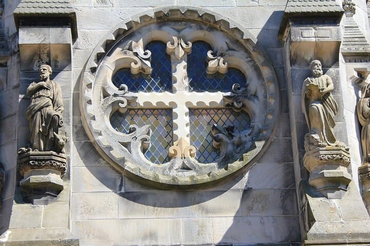 Rosslyn Chapel & Melrose: Private Day Trip from Edinburgh