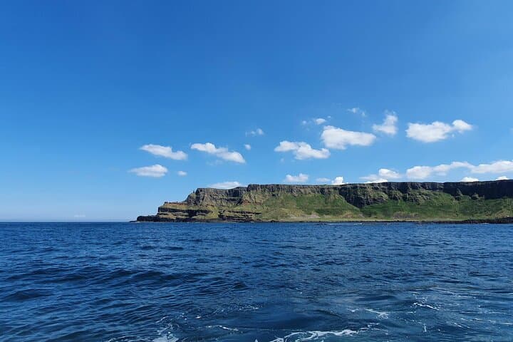 Private Luxury Giant’s Causeway Tour from Belfast by Mercedes
