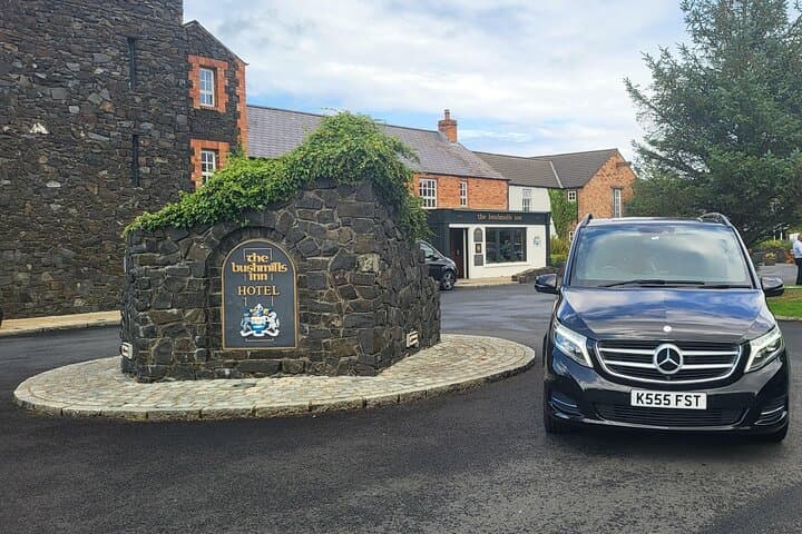 Private Luxury Giant’s Causeway Tour from Belfast by Mercedes