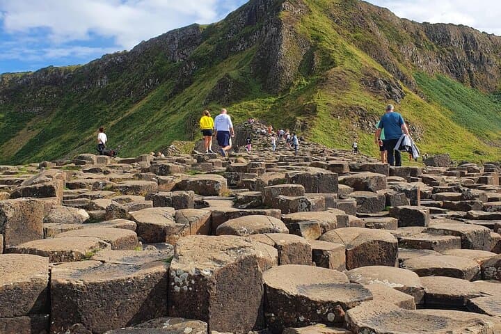 Shore Excursion from Belfast to Giants Causeway & Rope Bridge