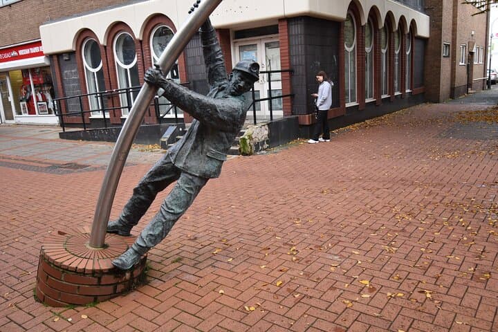 Explore the city of Wrexham with a passonate, and knowledgeable local guide.