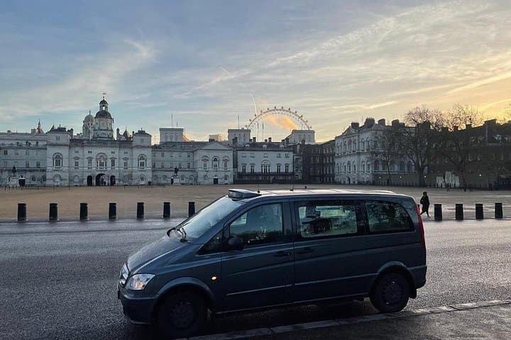 Private Half Day Tour on a London Cab