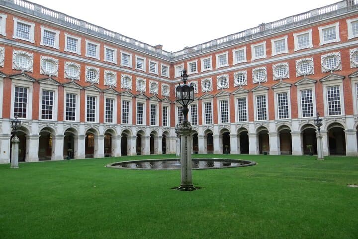 Hampton Court Palace Stonehenge and Roman Bath Tour with Passes