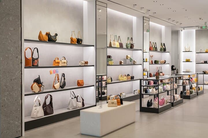 Private Shopping Tour from Belfast to The Boulevard - Banbridge